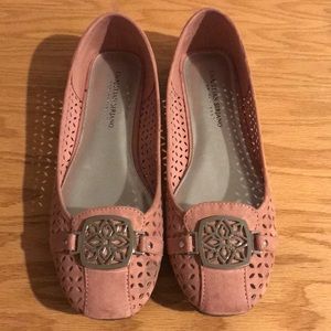 Women’s Mauve Flat Shoes size 9.5